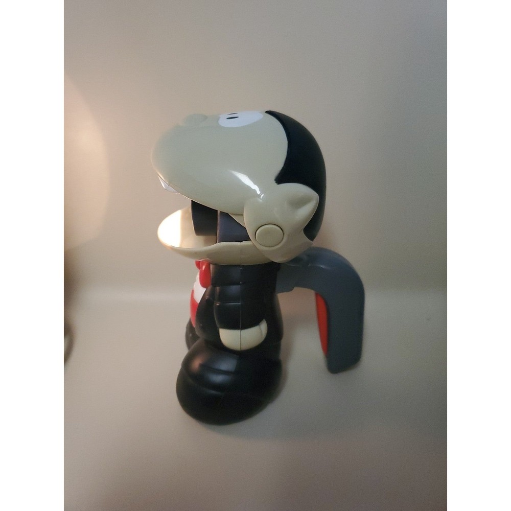 Little Tikes Dracula Laughing Flashlight Vintage - Picture 3 of 7